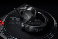 Technics SL-1210 MK7 Black SET + Technics EAH-DJ1200 - 7